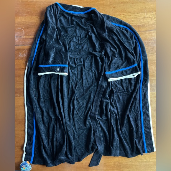 Vintage Christian Dior velour robe in black with blue trim. - Picture 2 of 10